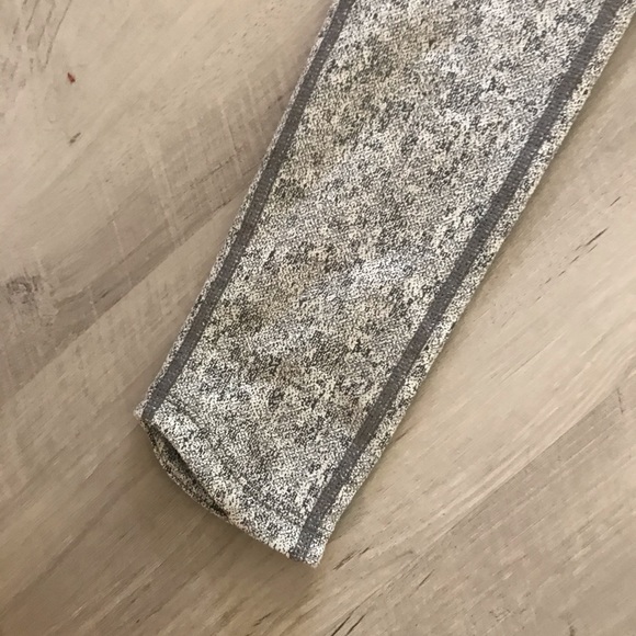 Gymshark Fleur Texture leggings - Picture 2 of 7